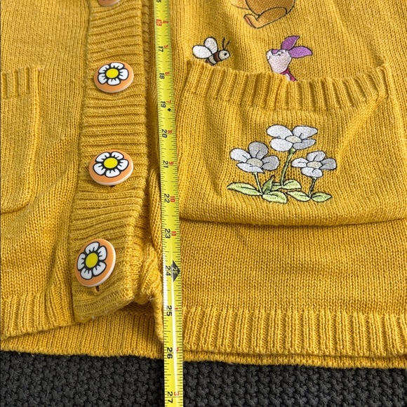 Disney Yellow Women's Embroidered Winnie the Pooh Cardigan Sweater Size XL - Picture 8 of 9